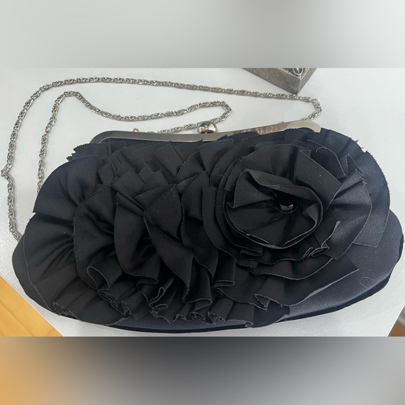 🖤Barney’s New York Elegant Black Ruffled Clutch - Picture 2 of 6